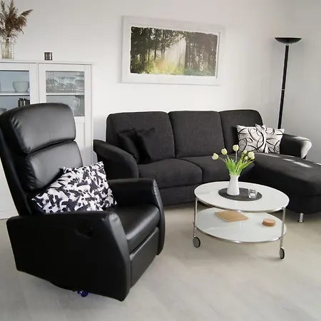21108 Apartment *